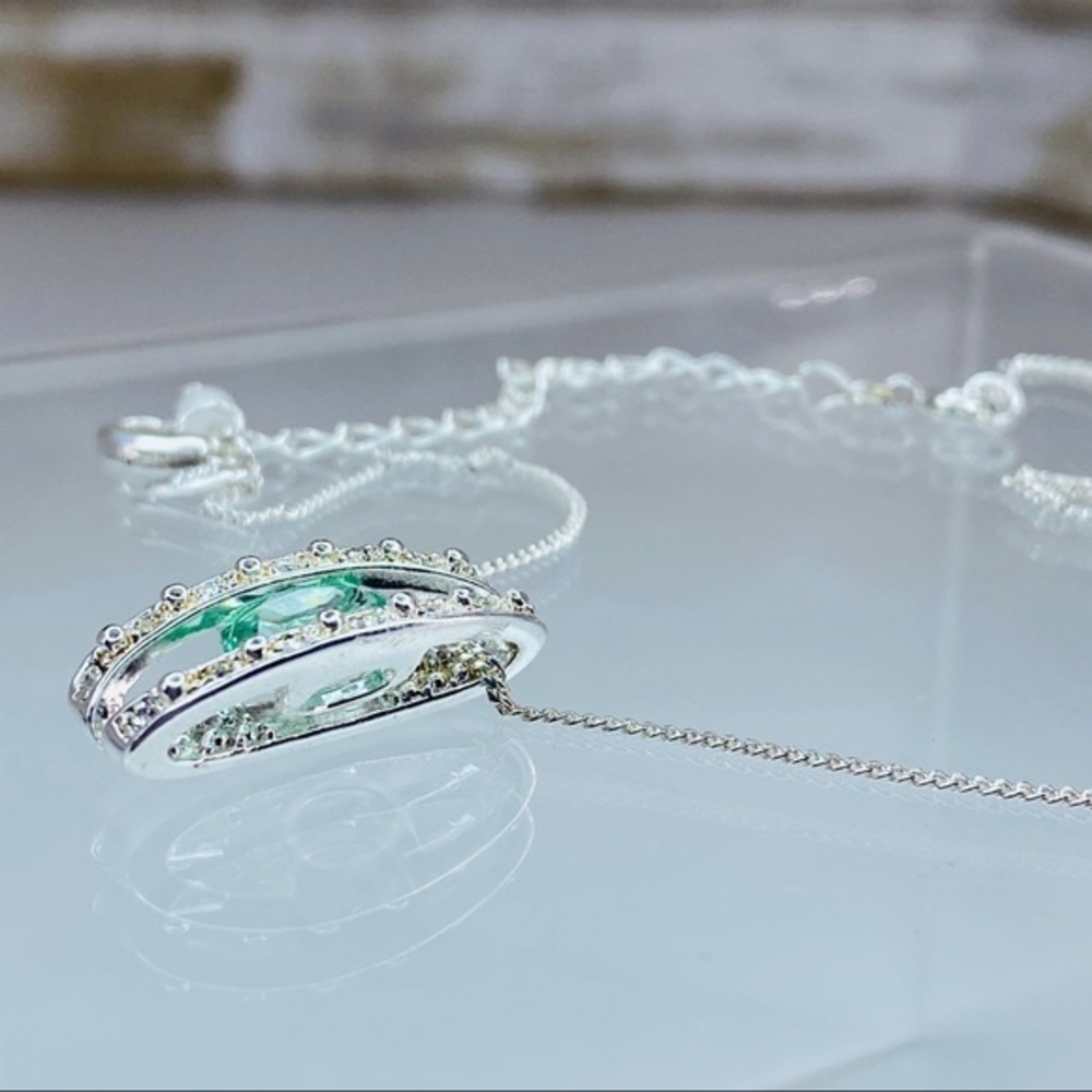 ENVY ME NECKLACE- AVON - Picture 7 of 10